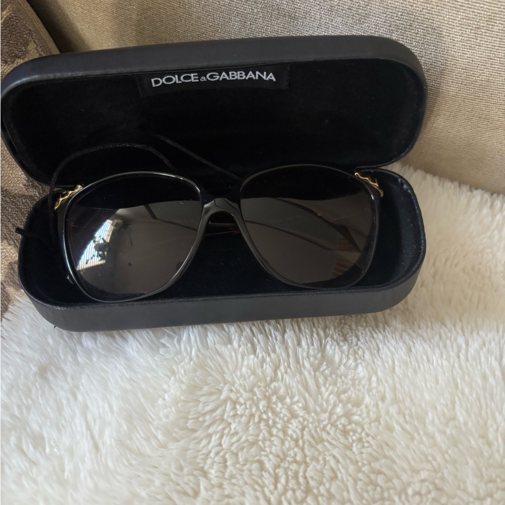 Dolce & Gabbana Sleek Black Sunglasses